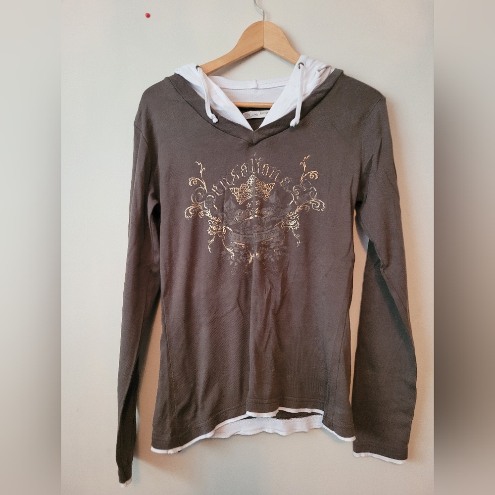 Kenvelo long sleeve tshirt hoodie. Size xlarge